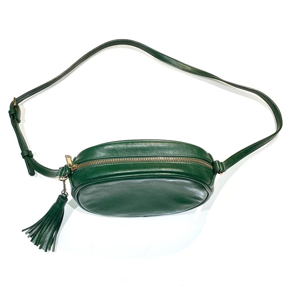 *NEW* Forever 21 Green Oval Crossbody / Shoulder Bag / Purse with Tassel - Picture 3 of 12